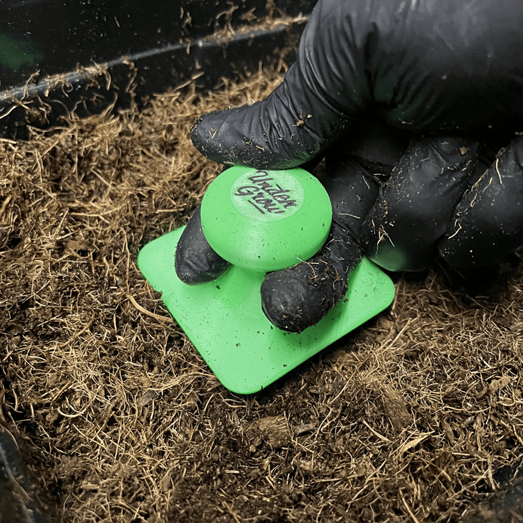 Soil Press - Carimbo para Transplante - Undergrow